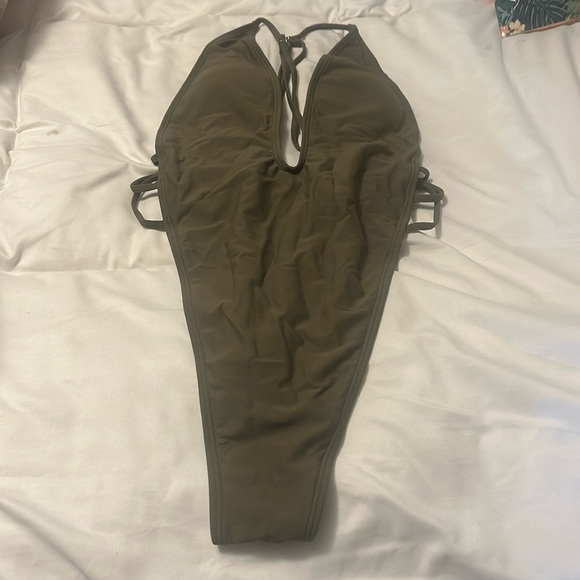 Matte Swim Collection one piece - Picture 1 of 4